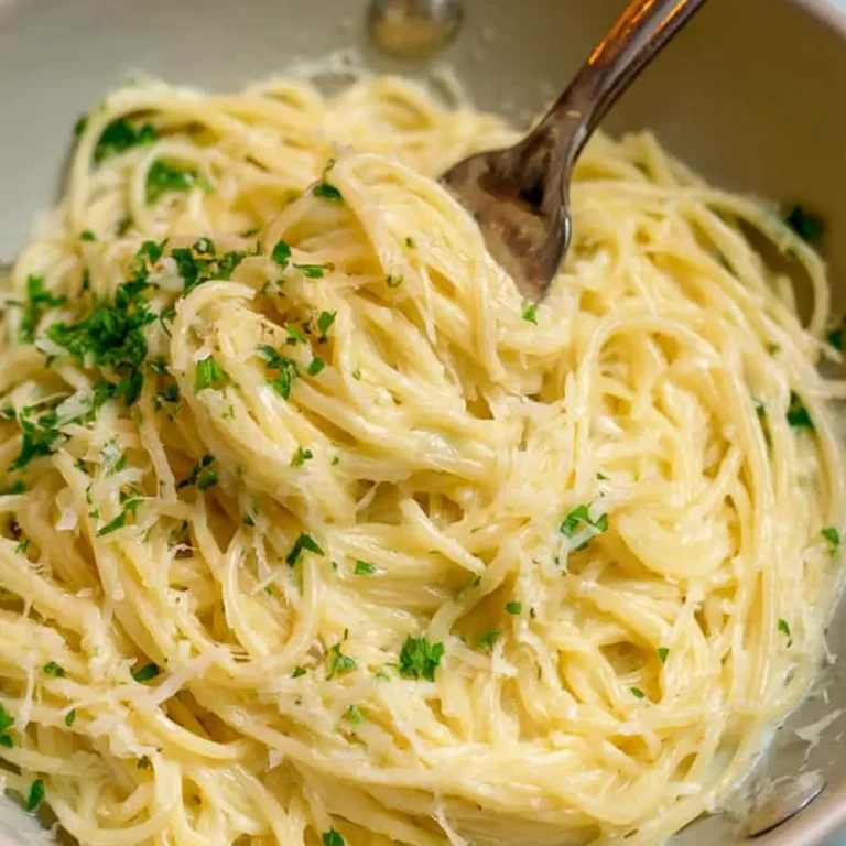 Pasta al ajo y parmesano